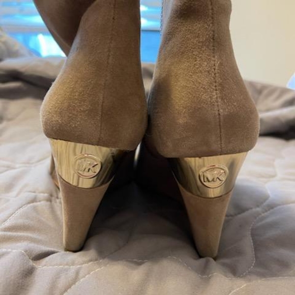 Michael kors velvet beige Boots - Picture 7 of 7